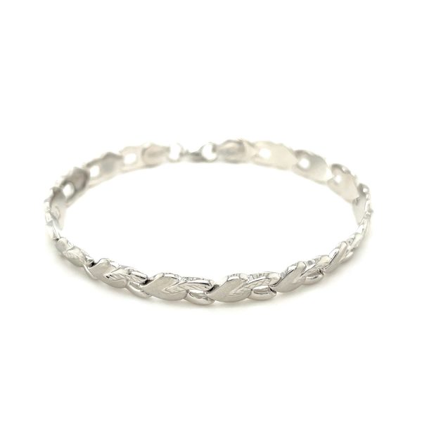 14k White Gold Heart Shape Textured Bracelet - Image 2